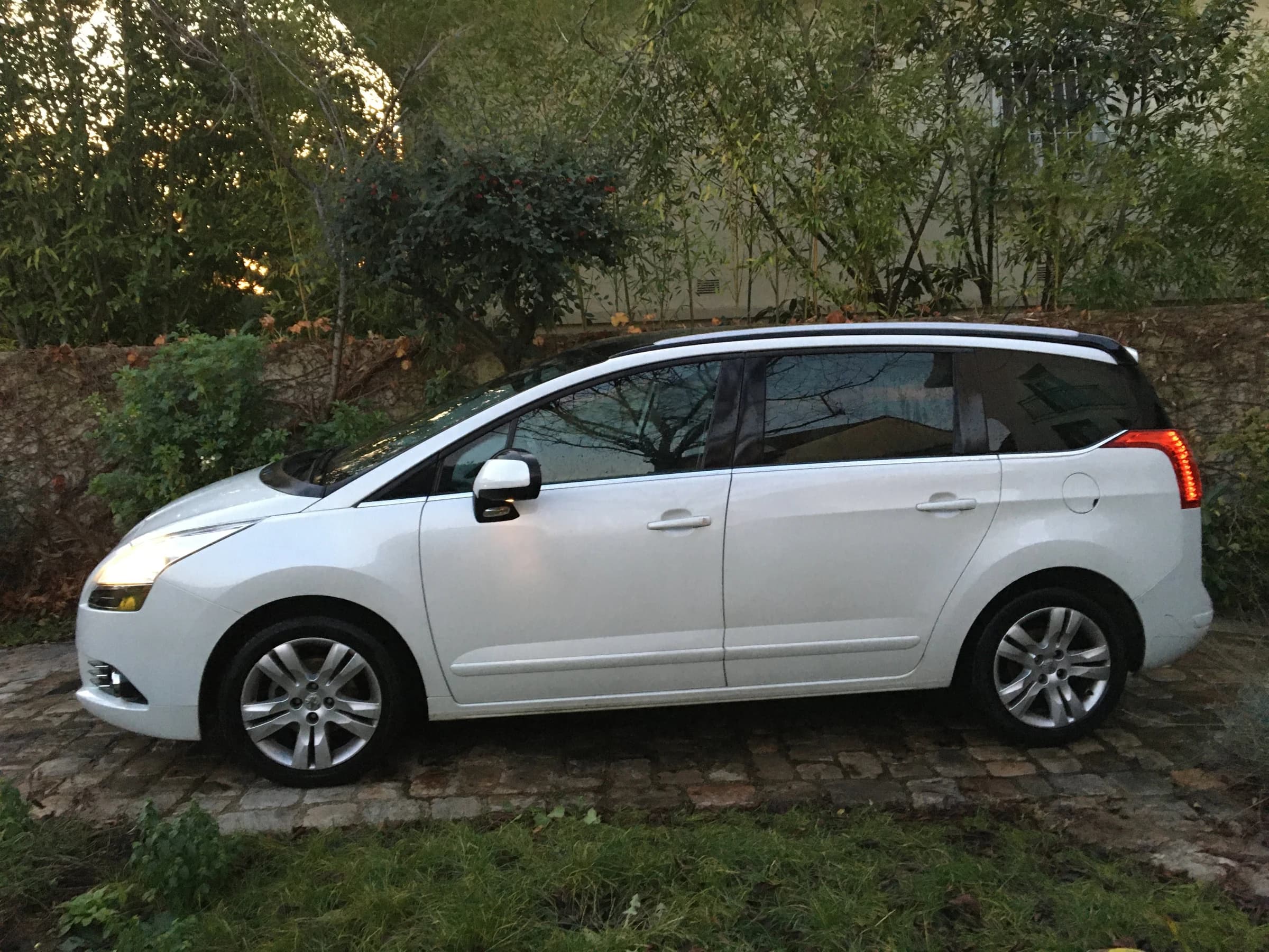 Peugeot 5008 Peugeot 5008